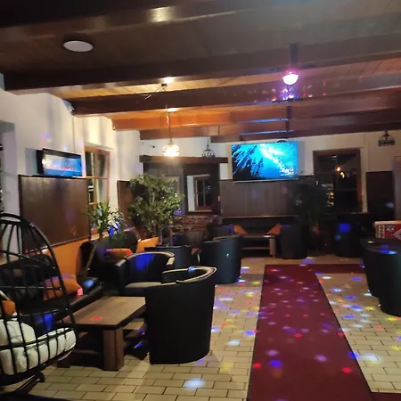 Nostress77 Guest house Garching an Der Alz